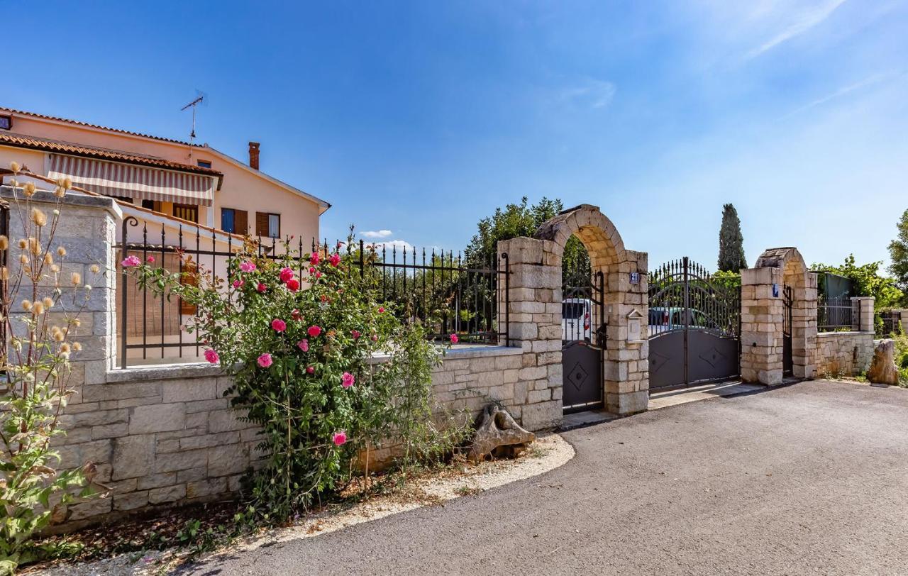 Apartament Palmira Poreč Zewnętrze zdjęcie
